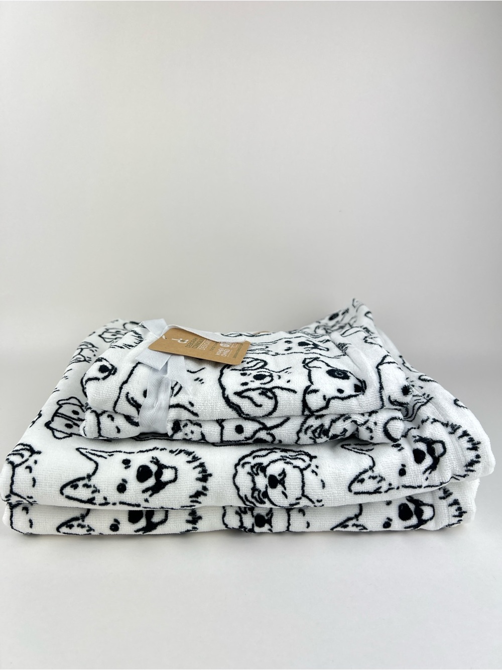 Deborah Connolly Bath Towel Set Dog Print Black White Velour Cotton 4 Pc Set NEW